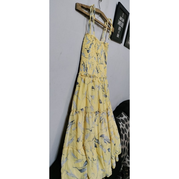 Yellow floral Midi with matching shrug - Picture 3 of 8